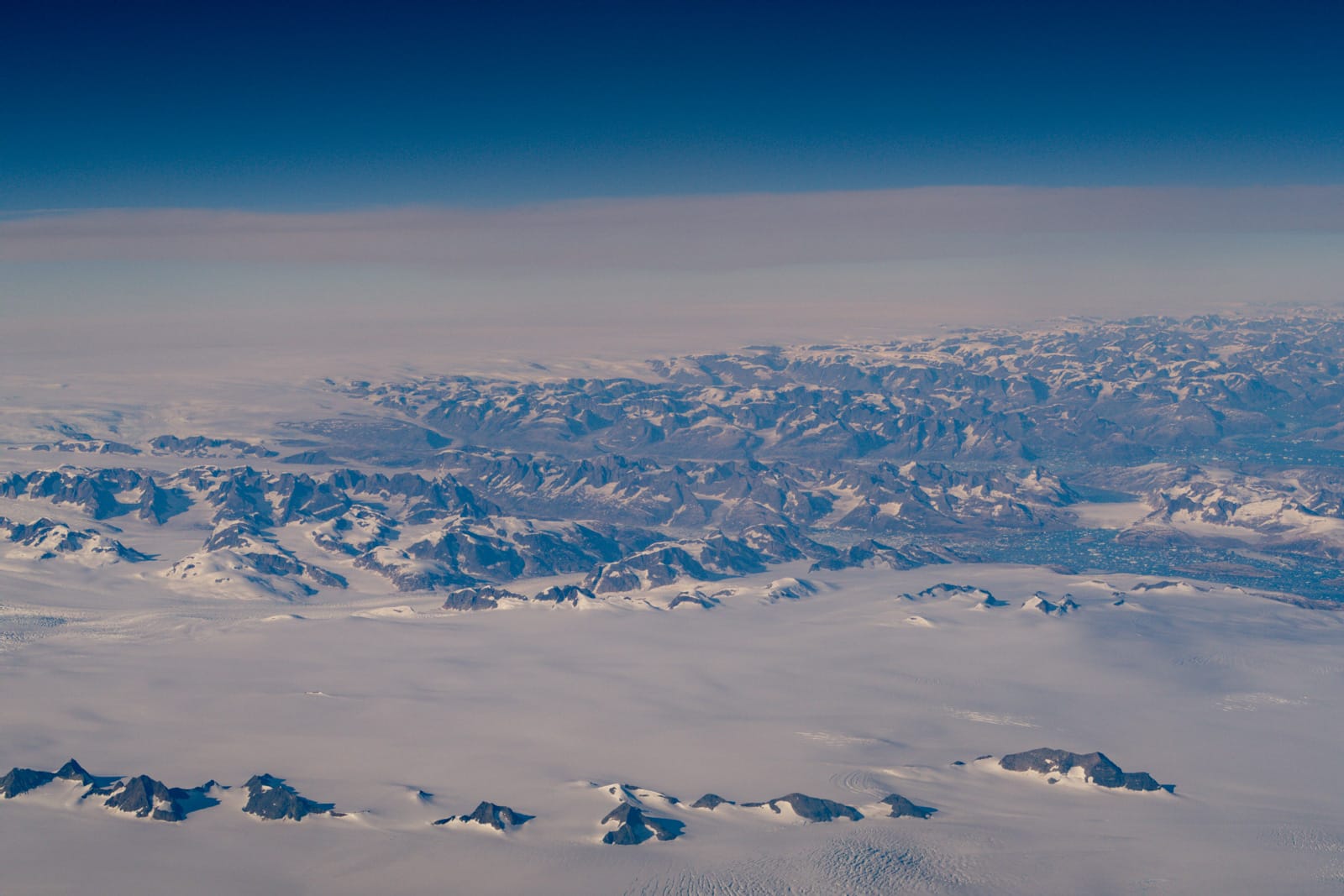 Blick von oben auf Grönland